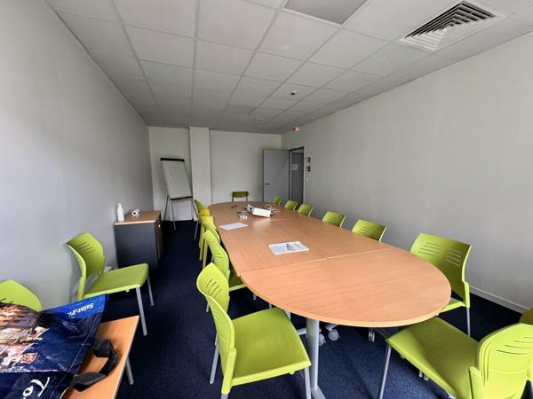 TOURS NORD L'AERONEF BUREAU A LOUER DE 33 M² EN RDC PROCHE D 910 ET ECHANGEUR A10