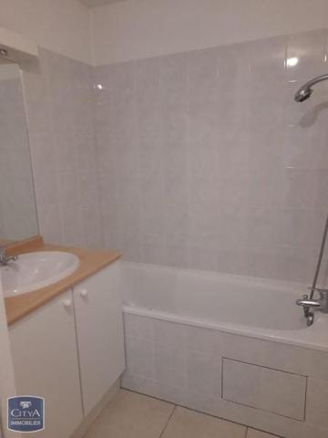Appartement à louer 1 pièce 31.9m² Angoulême (16000)