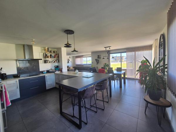 Maison de neuve de 137m², 6 pièces sur un terrain de 910m².