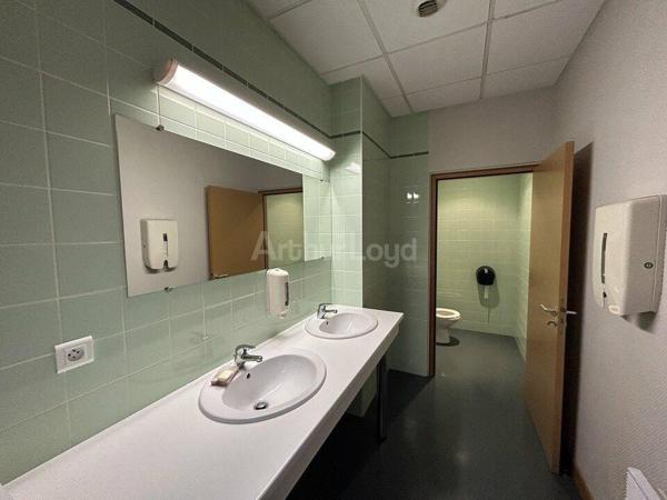 BUREAUX à VENDRE de 760 m²