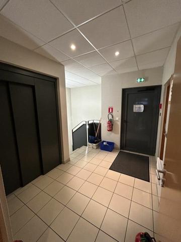 BUREAUX à VENDRE de 760 m²