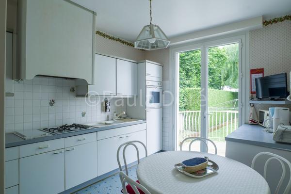 Amiens (80000) Maison familiale donnant sur les hortillonnages-Charme, espace et proximité gare