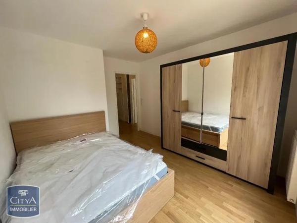 Appartement à louer 2 pièces 42m² Le Raincy (93340)