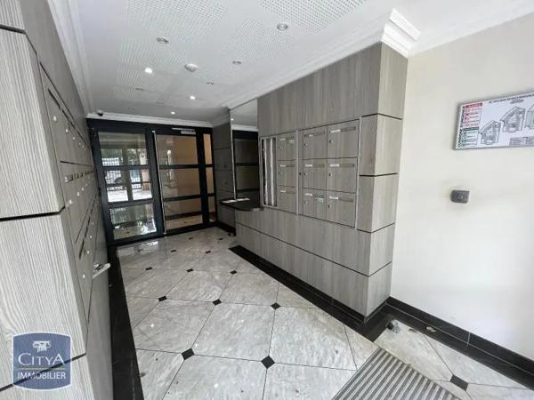 Appartement à louer 2 pièces 42m² Le Raincy (93340)