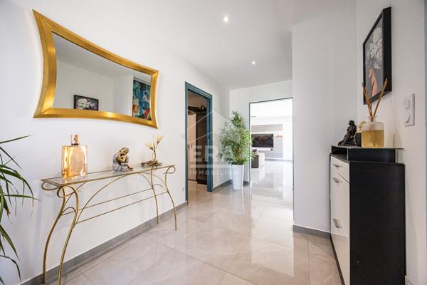 À vendre à Cabestany : Maison contemporaine de 2024 - plain pied - 3 faces