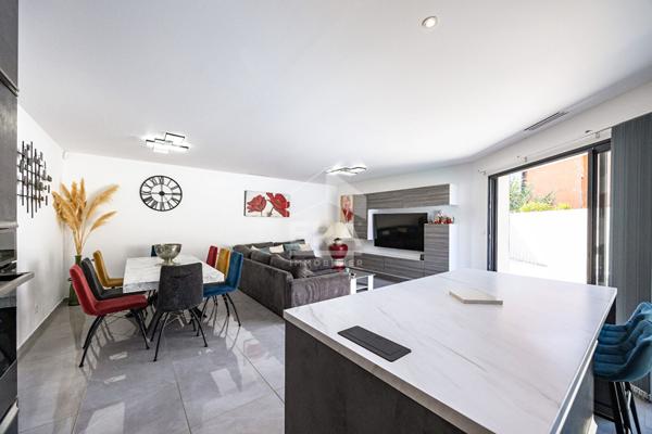 À vendre à Cabestany : Maison contemporaine de 2024 - plain pied - 3 faces