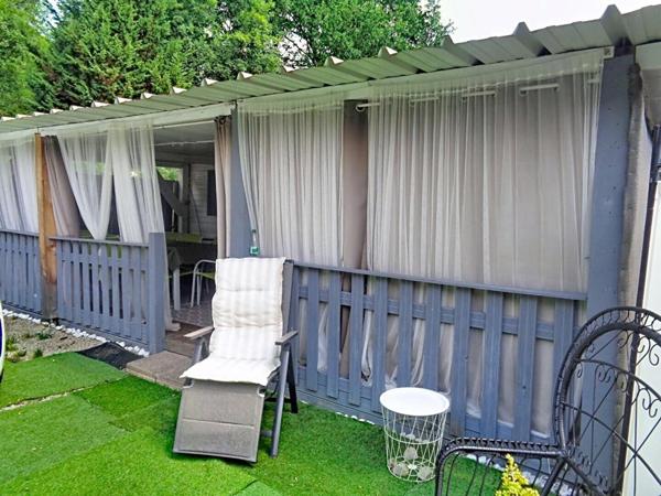 Beauzac(43), mobil home de 26 m2 habitables, 2 chambres sur 122 m2 de terrain