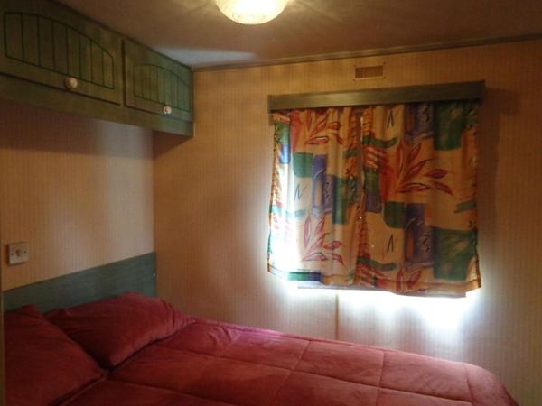 Beauzac(43), mobil home de 26 m2 habitables, 2 chambres sur 122 m2 de terrain