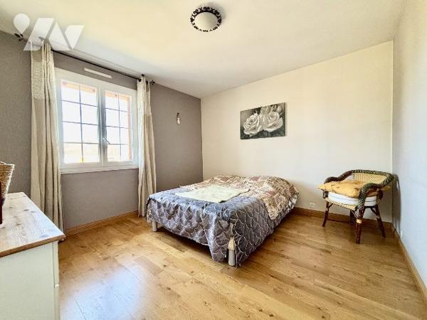 Maison de plaind-pied de 105 avec garage / atelier