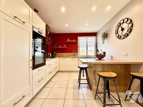 Maison de plaind-pied de 105 avec garage / atelier