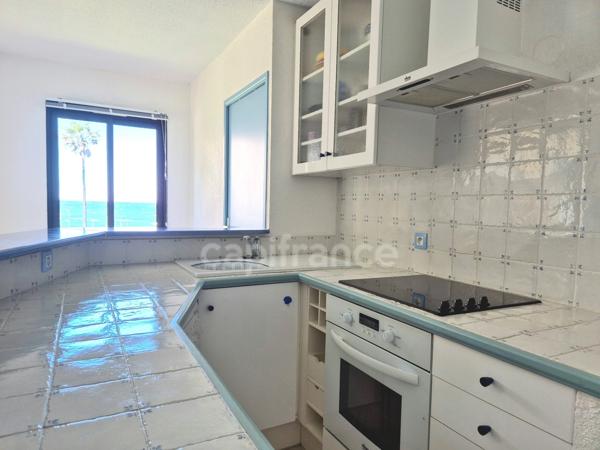 APPARTEMENT T3 VUE MER + TERRASSE - PARKING - PISCINE à vendre SIX-FOURS-LES-PLAGES (83)