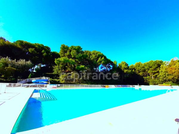 APPARTEMENT T3 VUE MER + TERRASSE - PARKING - PISCINE à vendre SIX-FOURS-LES-PLAGES (83)