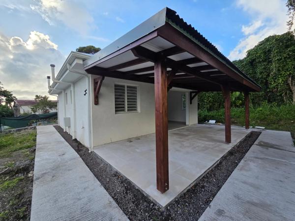 Maison neuve à louer, 2 chambres, 56 m², Gourbeyre