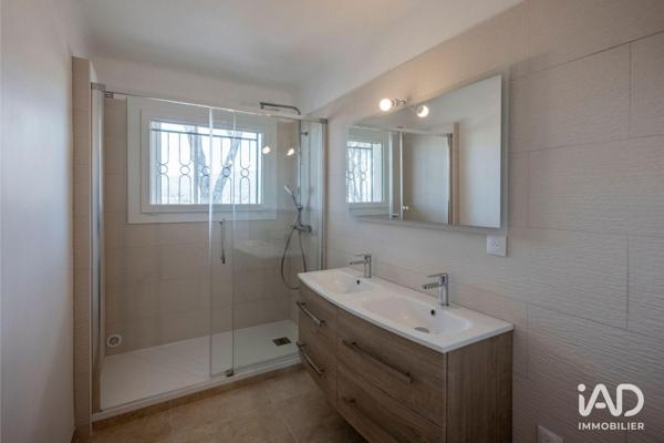 Appartement à vendre 3 pièces 70 m² Sanary-sur-Mer