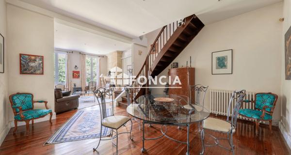 À vendre Maison 8 pièces 409 m² - Bordeaux 33000