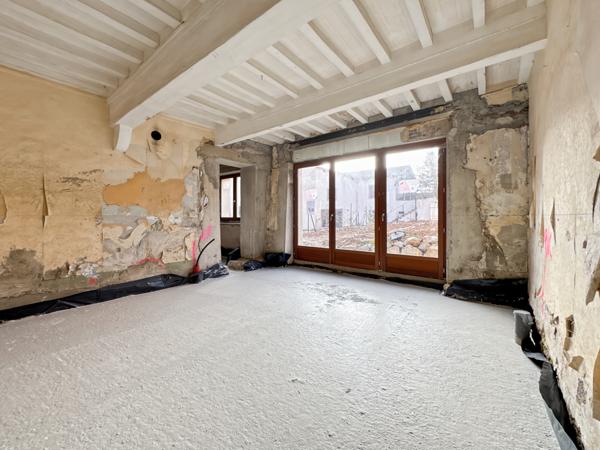 Trévoux (01600) Plateau Duplex avec Jardin à Aménager - Hyper Centre Village