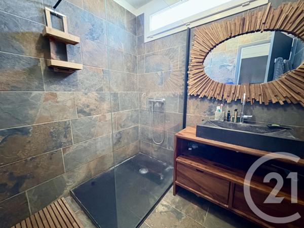 Appartement T3 à vendre  3 pièces - 62,07 m2 LE LAVANDOU - 83