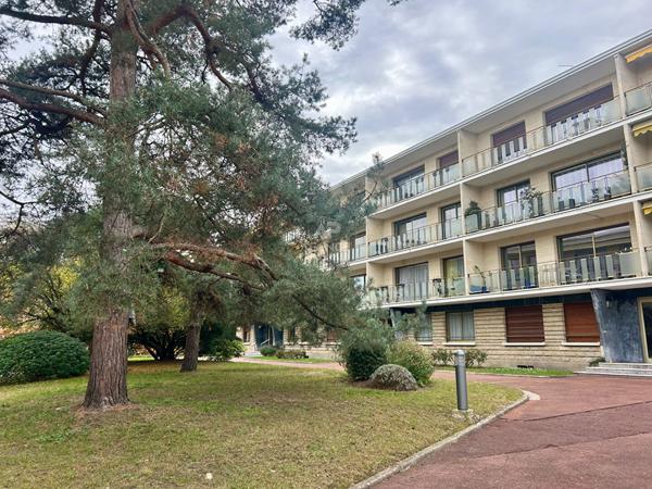 Appartement Maisons Laffitte 5 pièce(s) 79 m2 470 000 € **  - Référence  4581