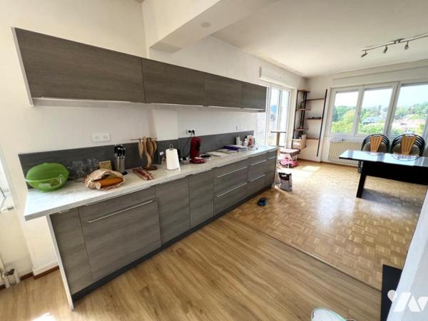 Rare maison de type T7 en cœur de ville paysager