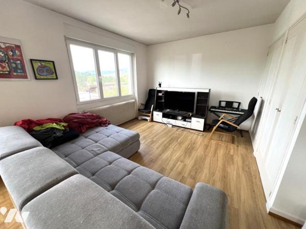 Rare maison de type T7 en cœur de ville paysager