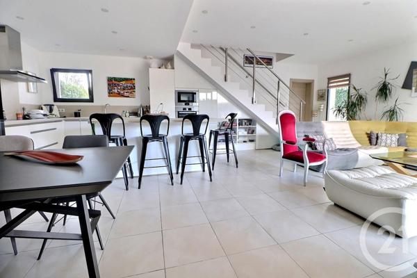 Appartement à vendre  4 pièces - 110 m2 ST RAPHAEL - 83