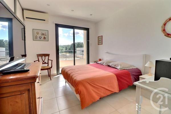 Appartement à vendre  4 pièces - 110 m2 ST RAPHAEL - 83