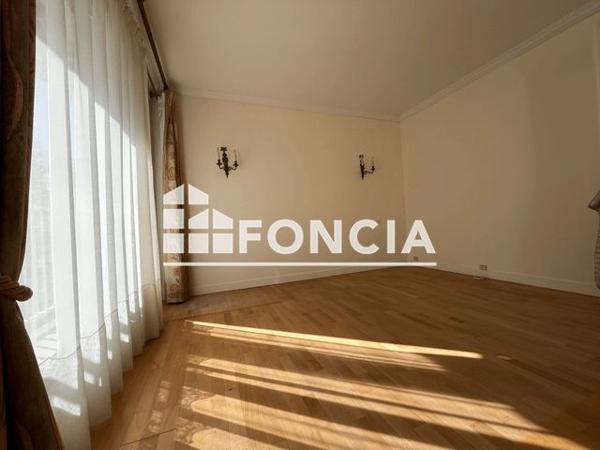 Location Appartement 3 pièces 81.5 m² - 28 BIS BOULEVARD BOUGAINVILLE Concarneau 29900