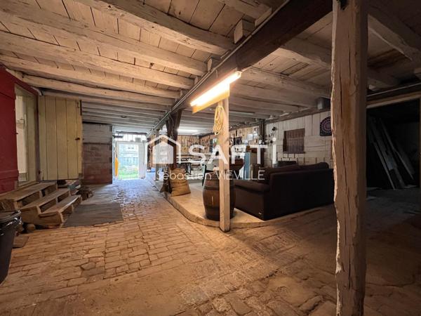 Ancienne maison avec dépendances