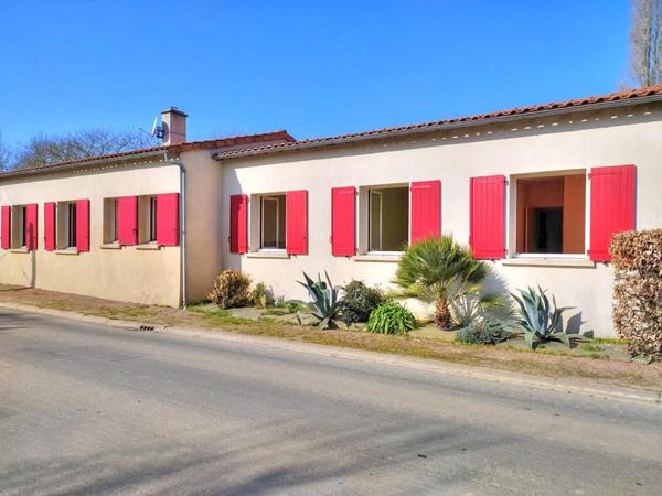 Maison Le Busseau 6 pièce(s) 143 m2