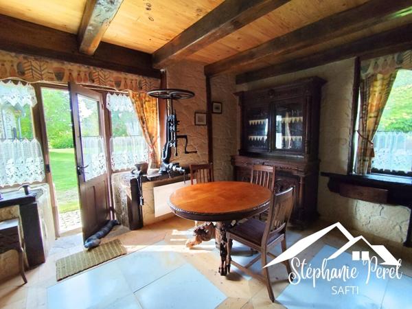 Demeure de caractère en pierre du XIXe – charme, authenticité et potentiel exceptionnel au cœur d’un écrin de verdure