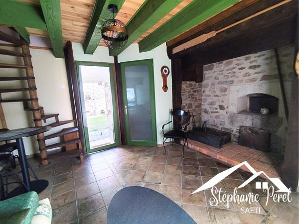 Demeure de caractère en pierre du XIXe – charme, authenticité et potentiel exceptionnel au cœur d’un écrin de verdure