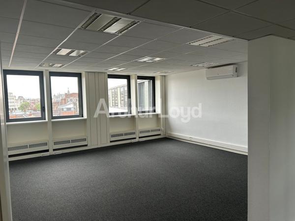 Bureaux à louer Lille Centre - 225 m² lumineux avec parkings et excellente accessibilité