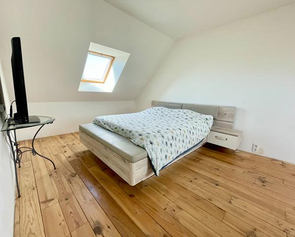 Brissac-Loire-Aubance - maison familiale avec vie de plain-pied, garage, jardin et piscine sans travaux à seulement à seulement 17 minutes d'Angers Sud et de Doué La Fontaine