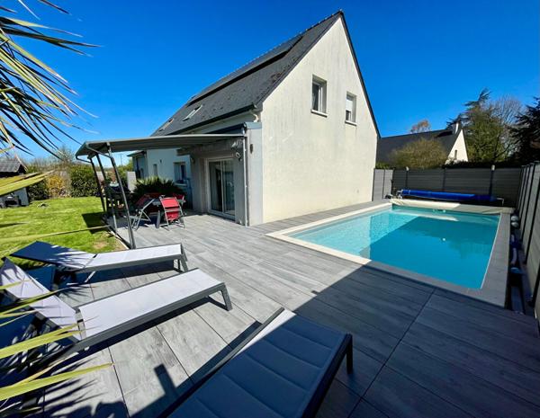 Brissac-Loire-Aubance - maison familiale avec vie de plain-pied, garage, jardin et piscine sans travaux à seulement à seulement 17 minutes d'Angers Sud et de Doué La Fontaine