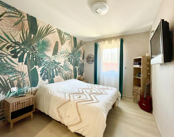 Brissac-Loire-Aubance - maison familiale avec vie de plain-pied, garage, jardin et piscine sans travaux à seulement à seulement 17 minutes d'Angers Sud et de Doué La Fontaine