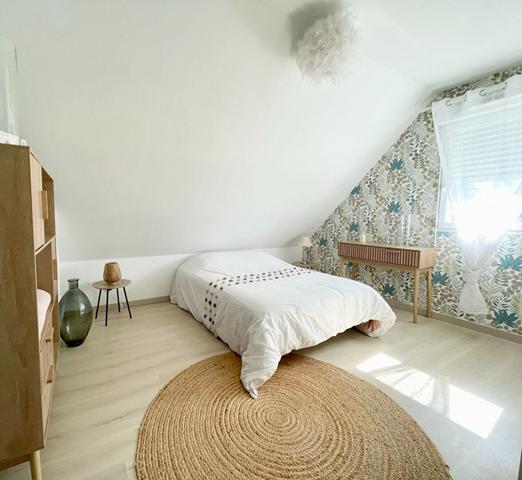 Brissac-Loire-Aubance - maison familiale avec vie de plain-pied, garage, jardin et piscine sans travaux à seulement à seulement 17 minutes d'Angers Sud et de Doué La Fontaine