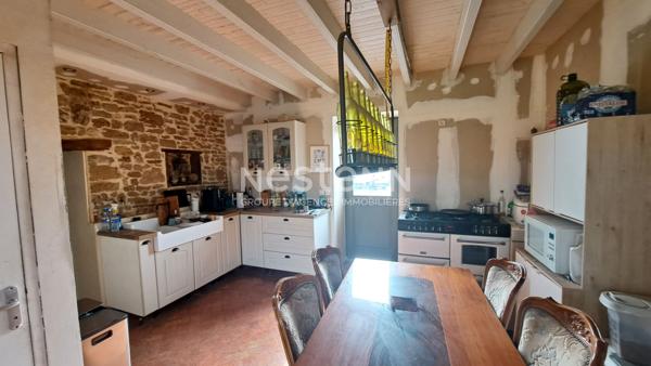 Maison en pierre en cours de rénovation. Fort potentiel de plus de 120 m² habitable ! Campagne proche de Sérigné