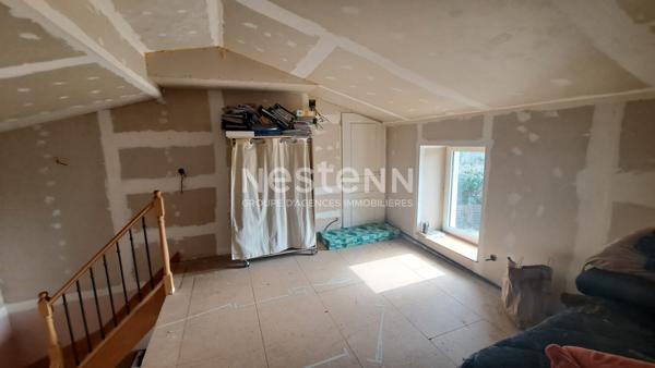 Maison en pierre en cours de rénovation. Fort potentiel de plus de 120 m² habitable ! Campagne proche de Sérigné