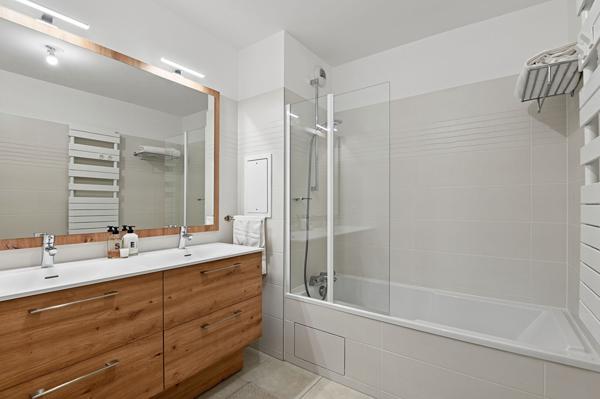 Appartement Suresnes 3 pièce(s) 60 m2