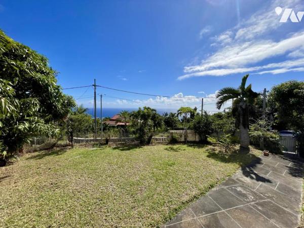 SAINT DENIS LA MONTAGNE VILLA T5 VUE MER A RENOVER