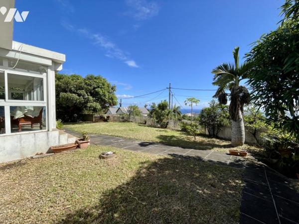 SAINT DENIS LA MONTAGNE VILLA T5 VUE MER A RENOVER