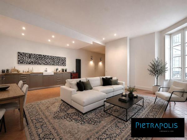 Place carnot - T3 de 79m2 avec une pièce de vie de 54m2