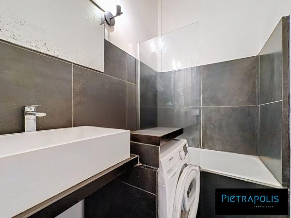 Place carnot - T3 de 79m2 avec une pièce de vie de 54m2