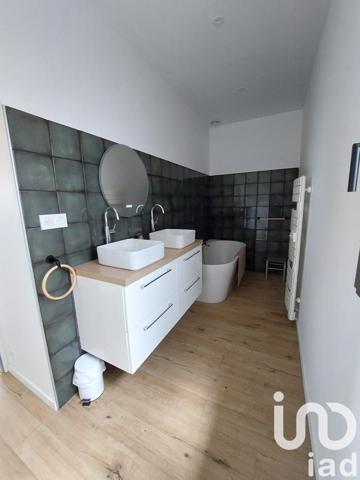 Maison 6 pièces de 136 m² à Bouliac (33270)