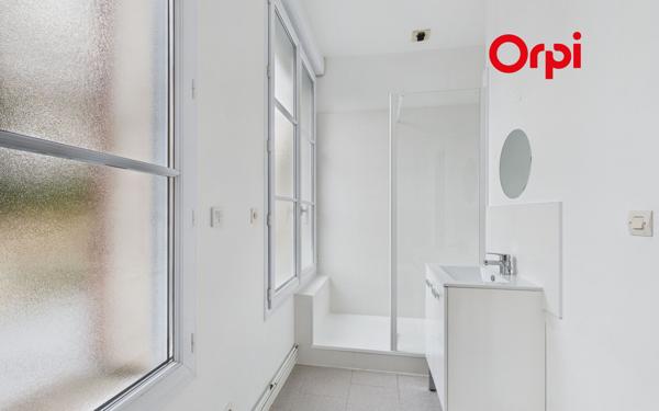 Appartement à louer    3 pièces •  Bernay