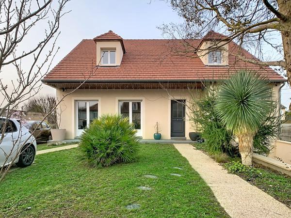 Maison d'exception à vendre à Méry-sur-Oise - 7 pièces, 167 m² sur terrain de 658 m²