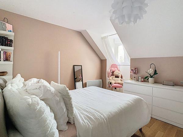 Maison d'exception à vendre à Méry-sur-Oise - 7 pièces, 167 m² sur terrain de 658 m²