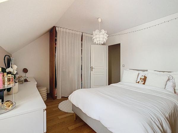 Maison d'exception à vendre à Méry-sur-Oise - 7 pièces, 167 m² sur terrain de 658 m²