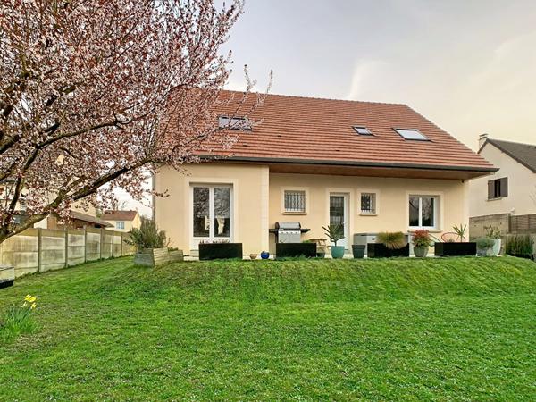 Maison d'exception à vendre à Méry-sur-Oise - 7 pièces, 167 m² sur terrain de 658 m²