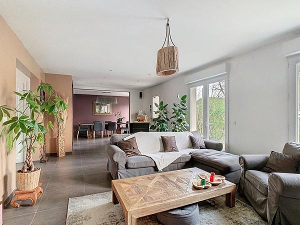 Maison d'exception à vendre à Méry-sur-Oise - 7 pièces, 167 m² sur terrain de 658 m²